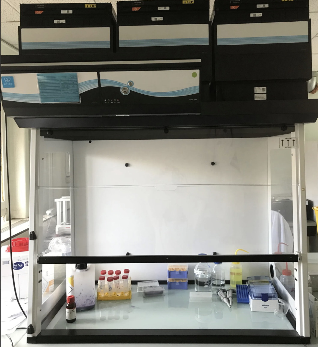 140-001 - Hotte chimique CAPTAIR à poser sur paillasse-quasi neuve – Image 2